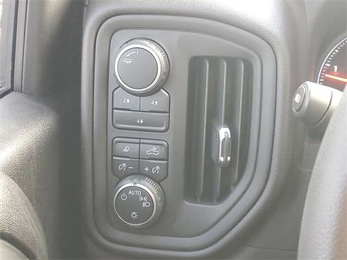 Used 2024 Chevrolet Silverado 2500 Custom w/ Custom Value Package image 19