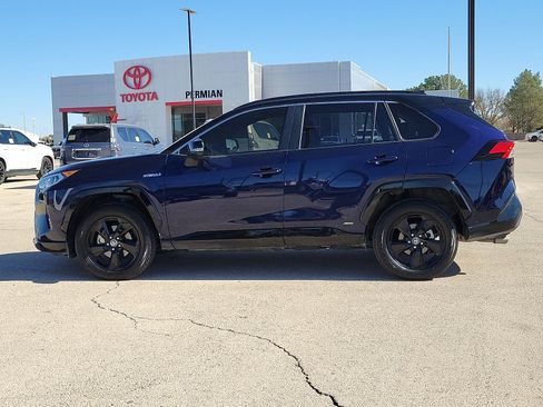 Used 2019 Toyota RAV4 XSE image 2