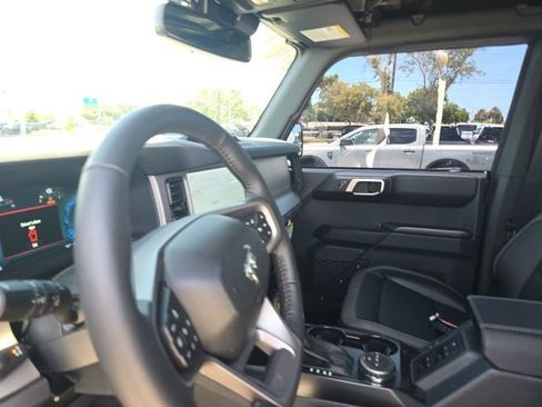 Used 2025 Ford Bronco Outer Banks AWD/4WD image 11