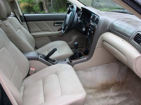 Used 2000 Subaru Outback Limited AWD/4WD image 14