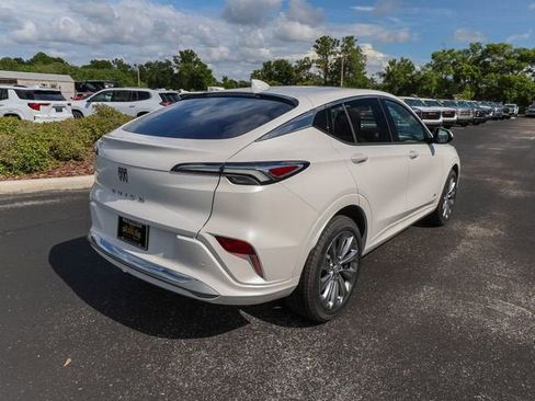 New 2026 Buick Envista Avenir FWD image 9