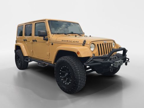 Used 2014 Jeep Wrangler Unlimited Rubicon w/ Dual Top Group AWD/4WD image 8