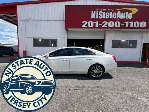 Used 2014 Cadillac XTS Platinum AWD/4WD image 2