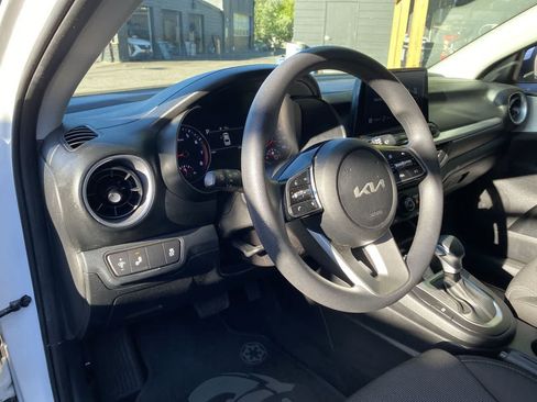 Used 2024 Kia Forte LXS w/ LXS Technology Package FWD image 2