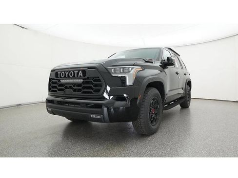 Used 2025 Toyota Sequoia TRD Pro AWD/4WD image 38