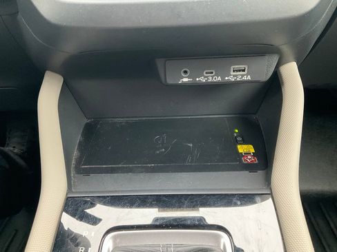 Used 2025 Subaru Forester Limited image 14