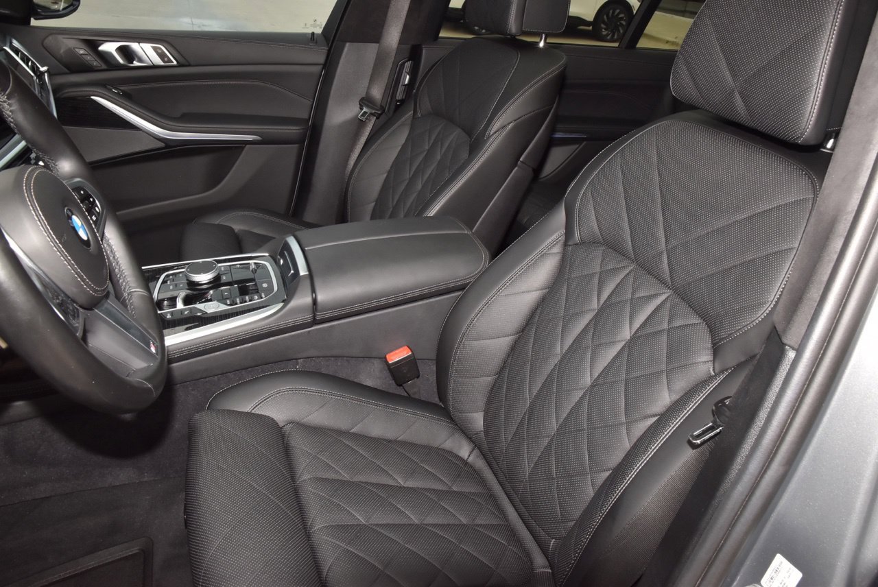 Used 2024 BMW X7 xDrive40i w/ M Sport Package AWD/4WD image 32