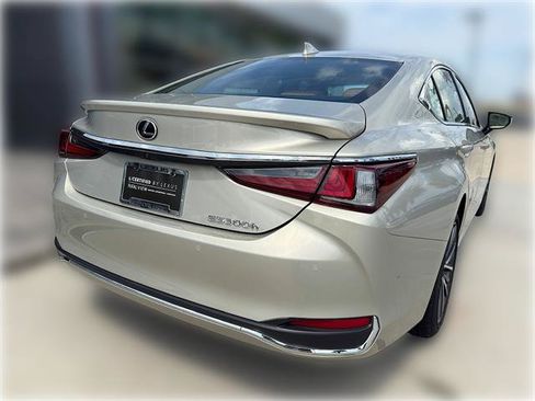 Certified 2025 Lexus ES 300h w/ Premium Package FWD image 10