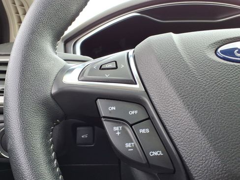 Used 2019 Ford Fusion SE w/ Equipment Group 151A image 26