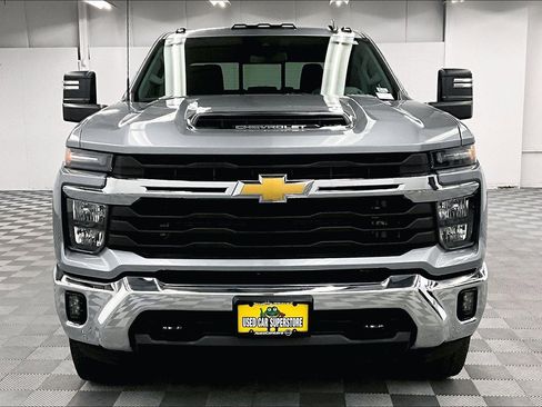 Used 2024 Chevrolet Silverado 3500 LT w/ Convenience Package AWD/4WD image 4