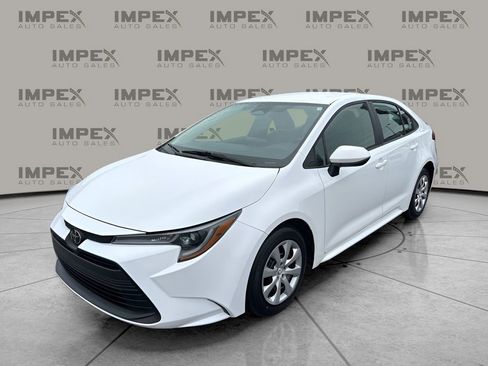 Used 2023 Toyota Corolla LE image 1