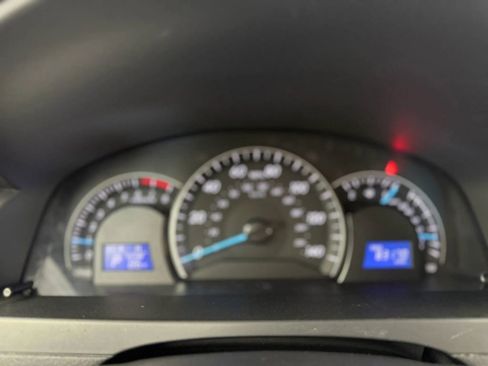 Used 2013 Toyota Camry LE FWD image 31