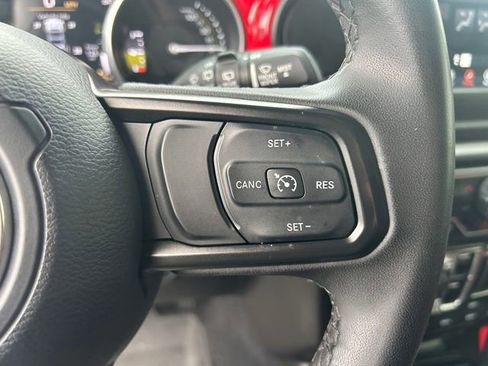 Used 2023 Jeep Wrangler Unlimited image 24