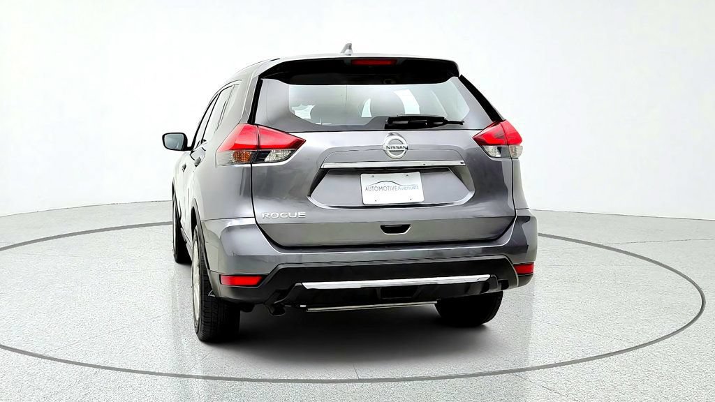 Used 2017 Nissan Rogue S FWD image 6