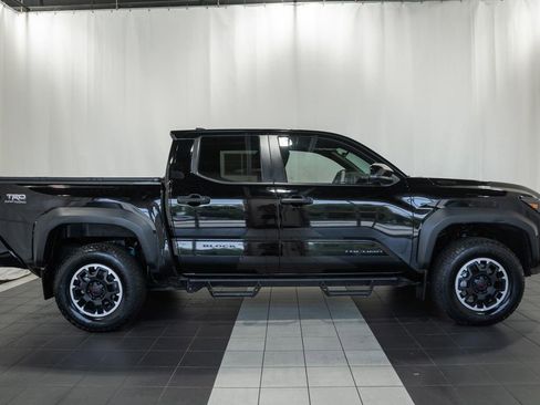 Used 2024 Toyota Tacoma TRD Off-Road AWD/4WD image 3