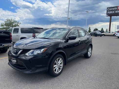 Used 2018 Nissan Rogue Sport SV FWD image 6