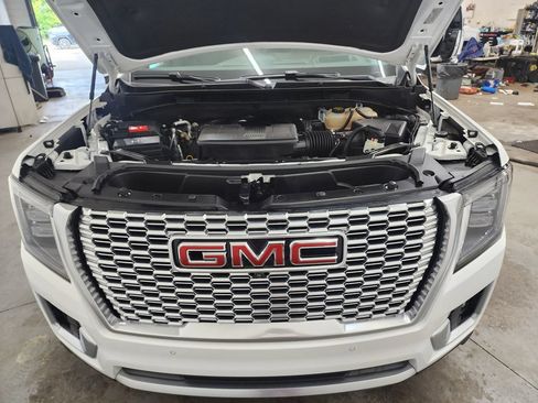Used 2023 GMC Yukon Denali AWD/4WD image 41