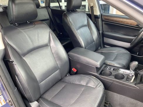 Used 2017 Subaru Outback 3.6R Limited image 17