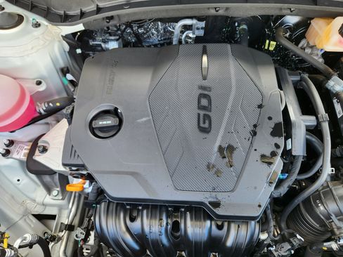 Certified 2025 Hyundai Santa Cruz SE AWD/4WD image 19