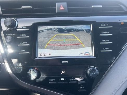 Used 2020 Toyota Camry SE w/ Convenience Package image 13