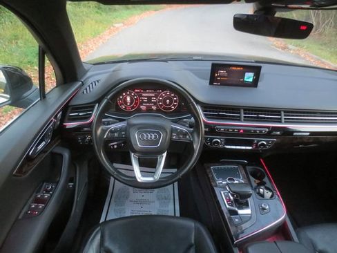 Used 2017 Audi Q7 3.0T Prestige image 9