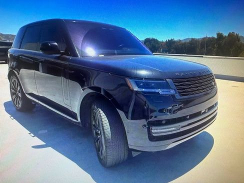 Used 2023 Land Rover Range Rover SE AWD/4WD image 4