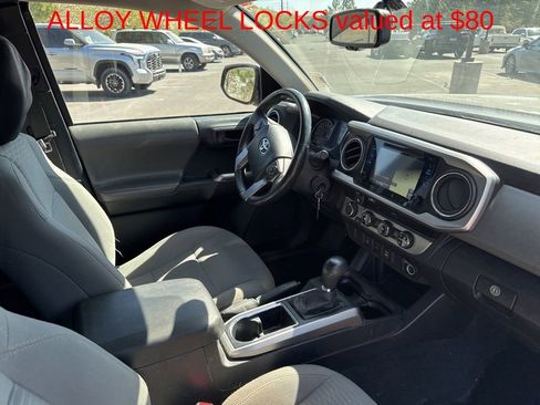 Used 2017 Toyota Tacoma SR5 w/ Tow Package image 11