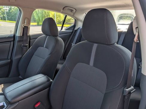 Used 2024 Nissan Sentra SV FWD image 18