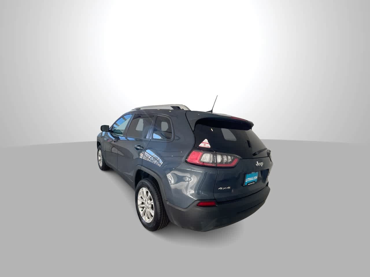 Used 2021 Jeep Cherokee Latitude AWD/4WD image 6