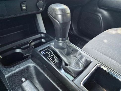 Used 2019 Toyota Tacoma SR w/ SR Convenience Package RWD image 11