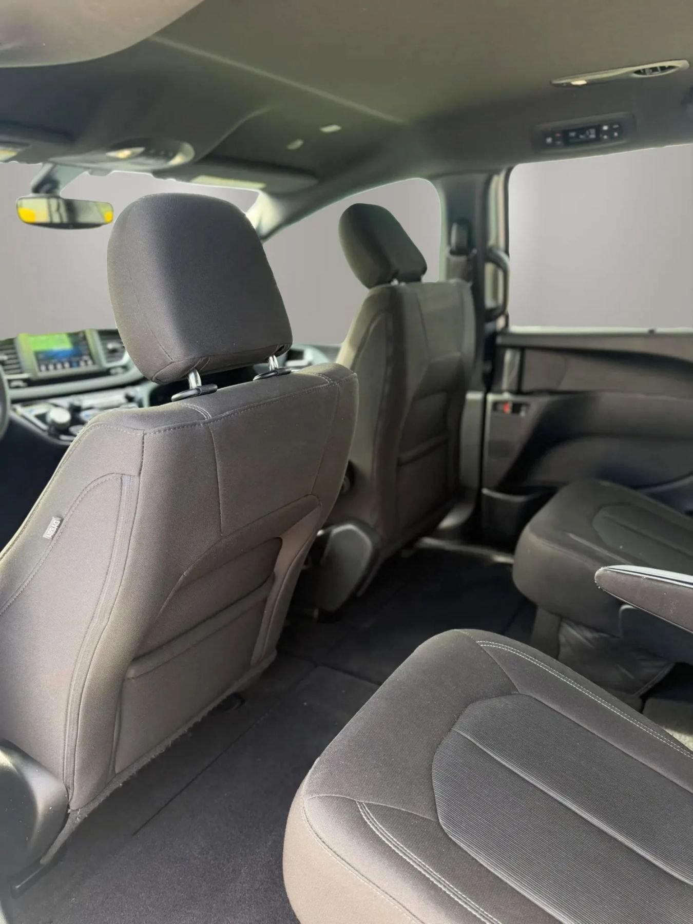 Used 2020 Chrysler Pacifica Touring w/ S Appearance Package FWD image 12