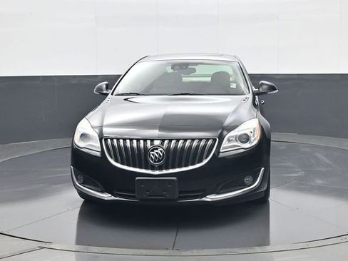 Used 2017 Buick Regal Premium w/ Driver Confidence Package #1 FWD image 2