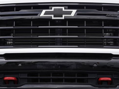 Used 2025 Chevrolet Silverado 2500 LTZ w/ LTZ Plus Package AWD/4WD image 36