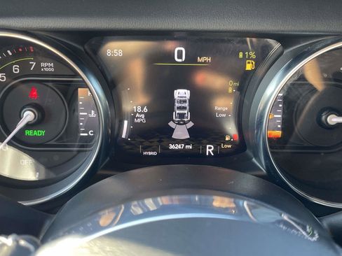 Used 2022 Jeep Wrangler Unlimited Sahara w/ Safety Group image 14