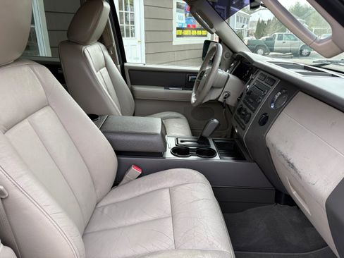 Used 2010 Ford Expedition EL XLT image 29