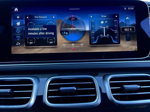 Certified 2025 Mercedes-Benz GLE 450e 4MATIC image 31