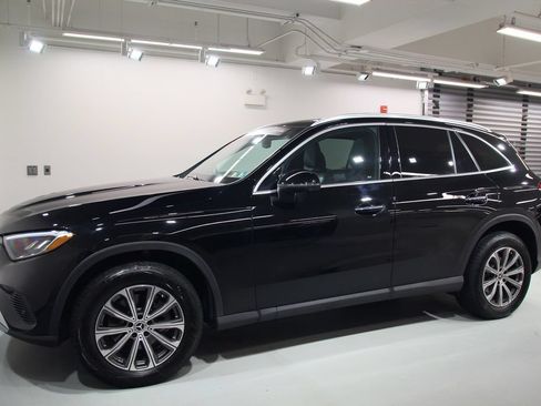 Used 2026 Mercedes-Benz GLC 300 4MATIC image 3