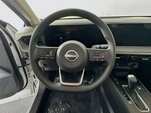 Certified 2026 Nissan Kicks SV w/ SV Premium Package AWD/4WD image 17