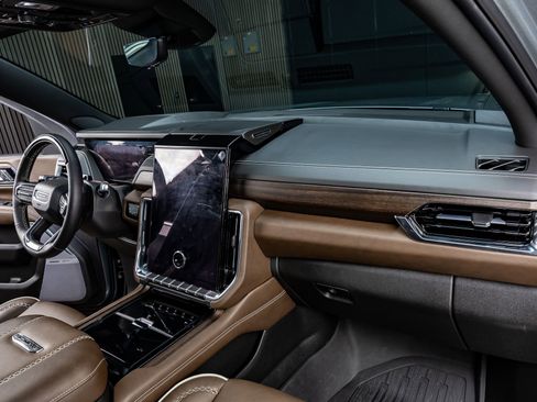 Used 2026 GMC Yukon XL Denali Ultimate image 18