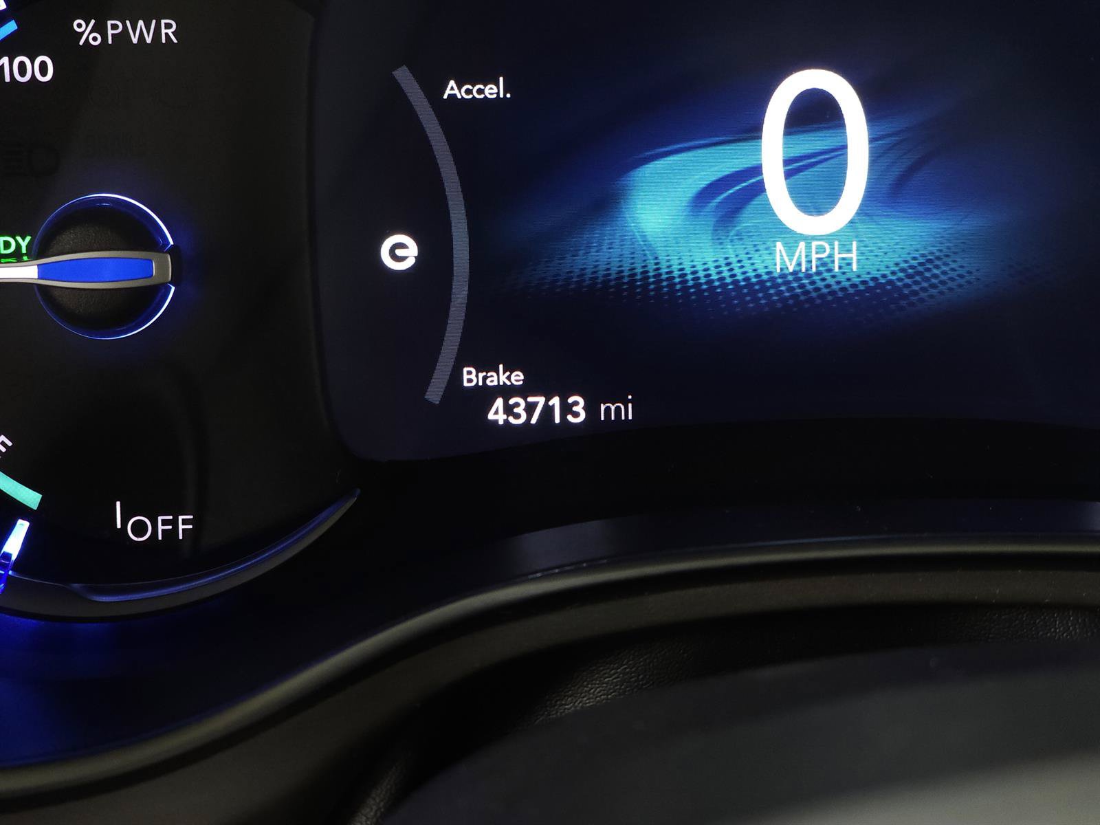 Used 2024 Chrysler Pacifica Premium FWD image 21
