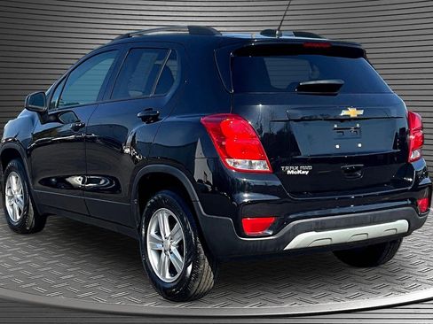 Used 2022 Chevrolet Trax LT w/ LT Convenience Package image 4