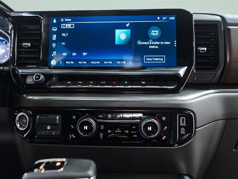 Used 2025 Chevrolet Silverado 1500 High Country w/ Midnight Edition image 14