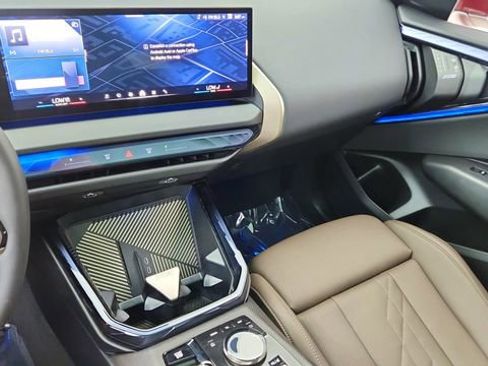 Used 2025 BMW X3 xDrive30i image 44