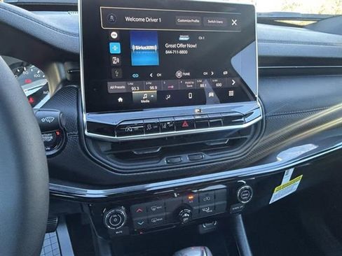 New 2026 Jeep Compass Latitude image 15