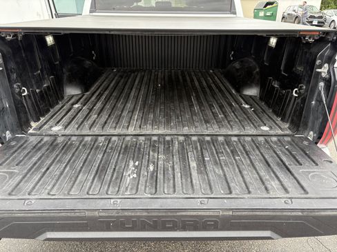 Used 2024 Toyota Tundra Platinum AWD/4WD image 24