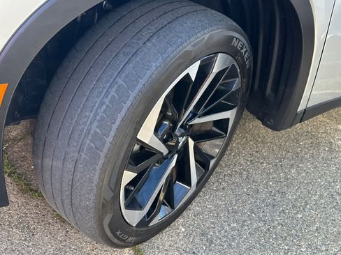 Used 2023 Mitsubishi Outlander SE image 10