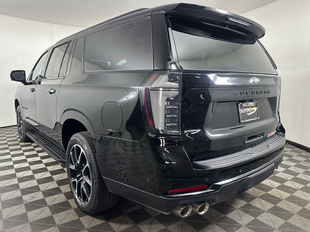 Used 2026 Chevrolet Suburban RST w/ Comfort Package AWD/4WD image 3