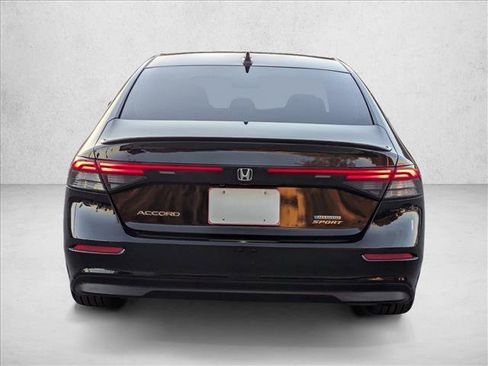 Used 2023 Honda Accord Sport image 7