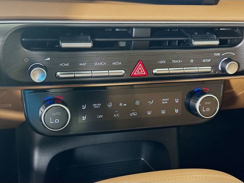 New 2026 Hyundai Palisade Calligraphy FWD image 14