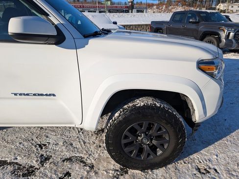 Used 2021 Toyota Tacoma SR5 image 11